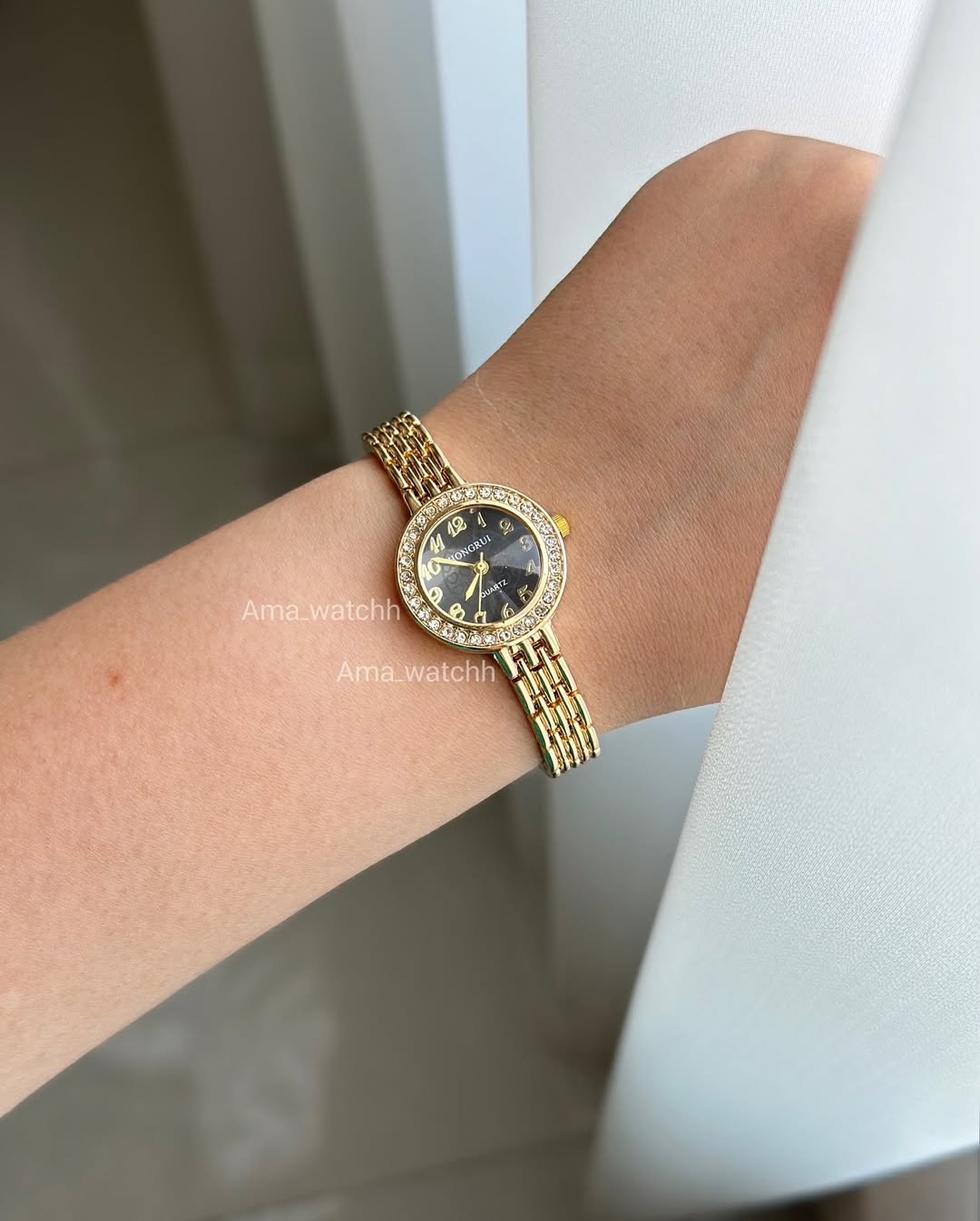 طلایی صفحه مشکی